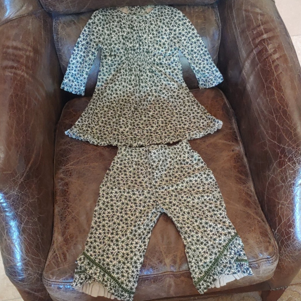 NWOT Long sleeve top w/ matching pants